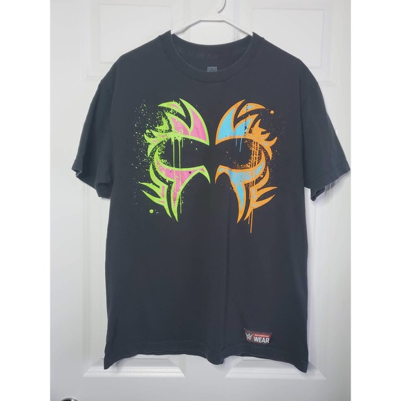 WWE Other - Vintage USOS WWE Play Hard in the Paint Authentic Shirt Large Black SS